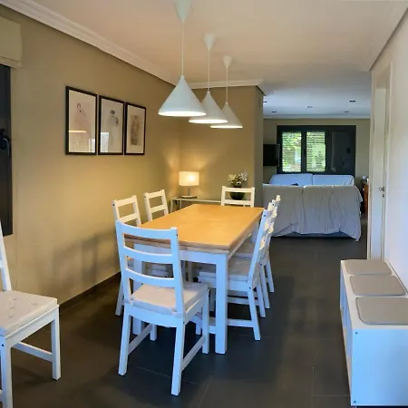 Barca 8 Holiday home *